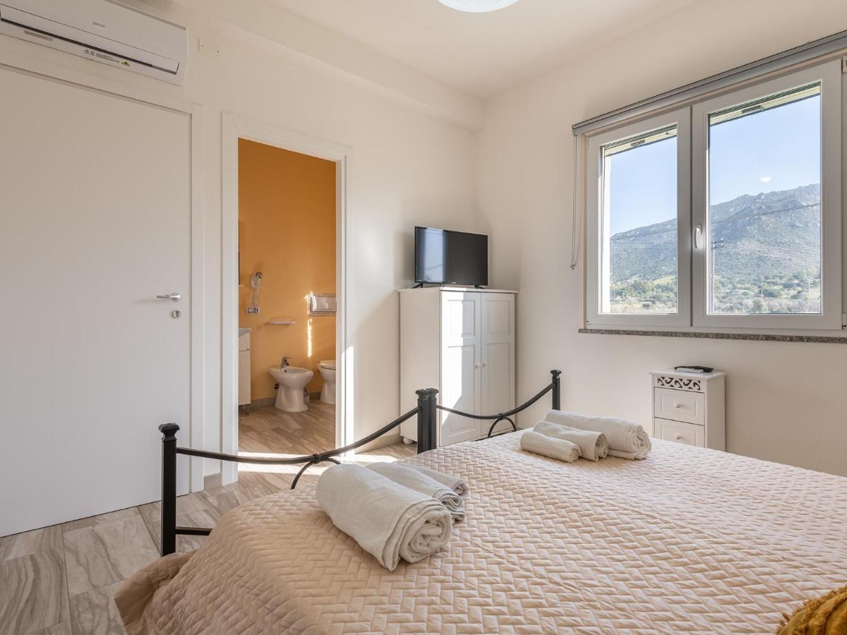 Villa Chiara Solanas Solanas  Kültér fotó