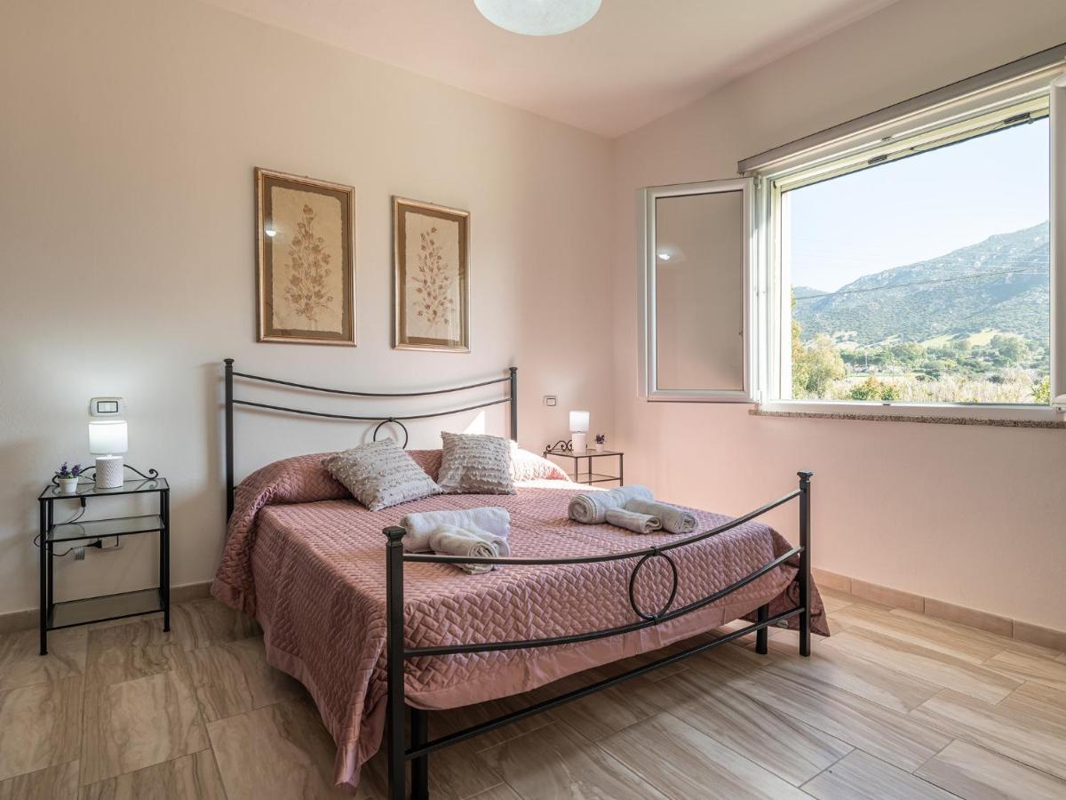 Villa Chiara Solanas Solanas  Kültér fotó