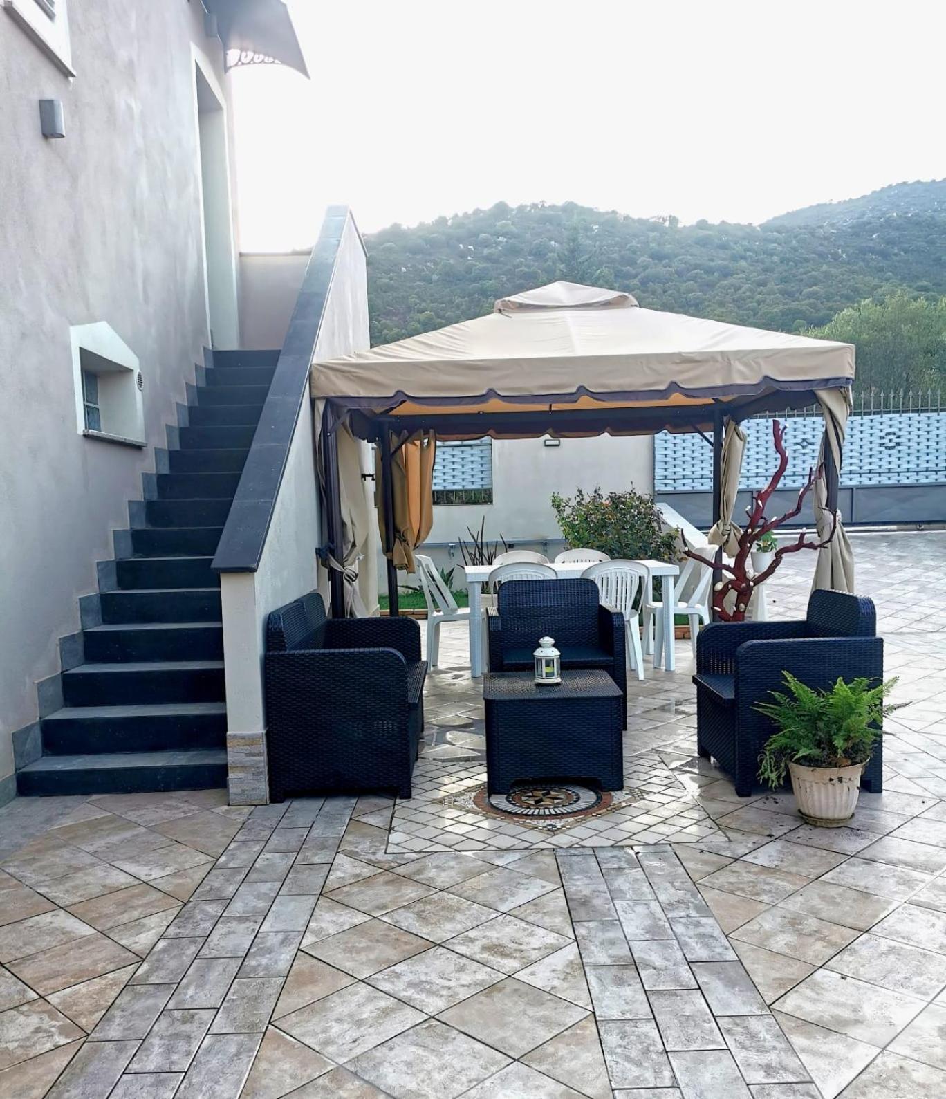 Villa Chiara Solanas Solanas  Kültér fotó